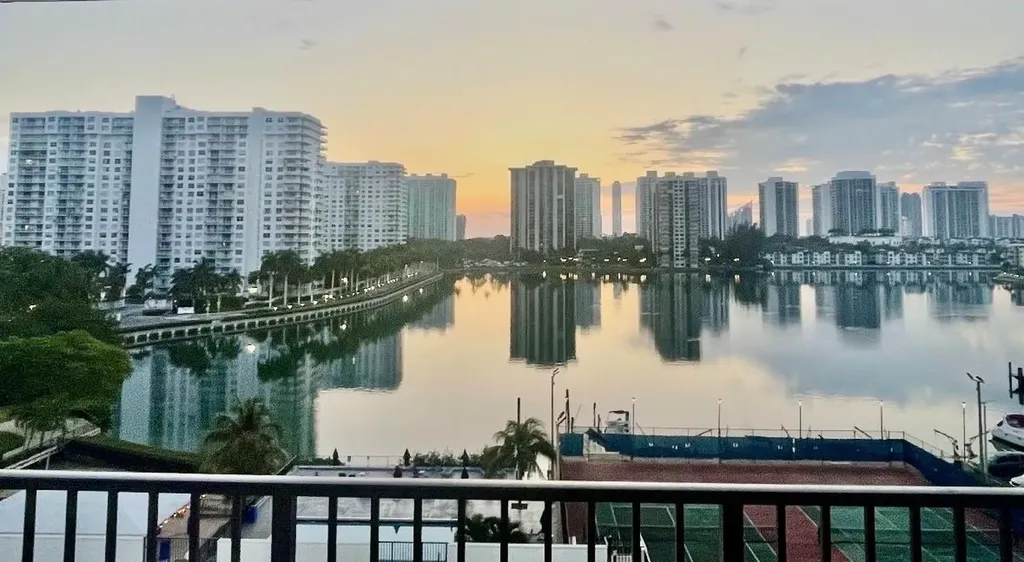 2750 NE 183rd Street Aventura FL 33160