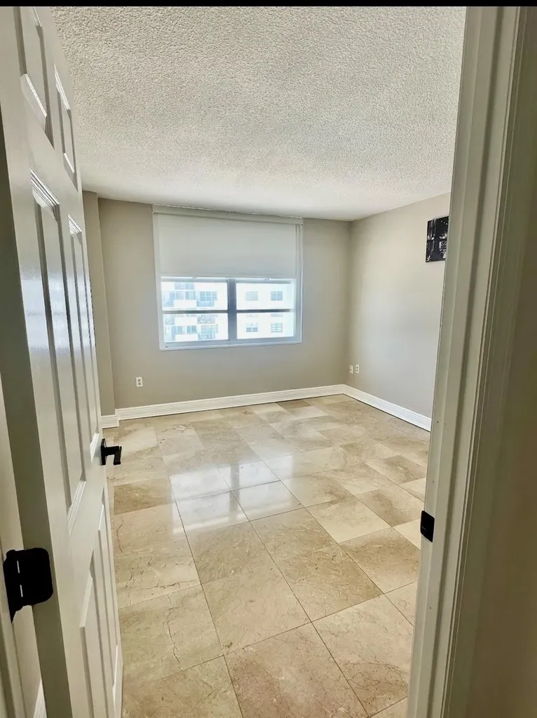 2750 NE 183rd Street Aventura FL 33160