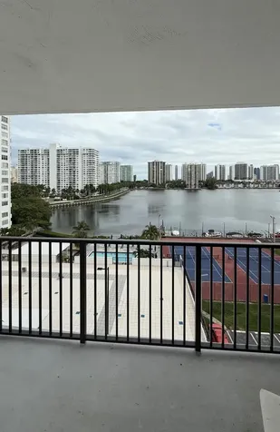2750 NE 183rd Street Aventura FL 33160
