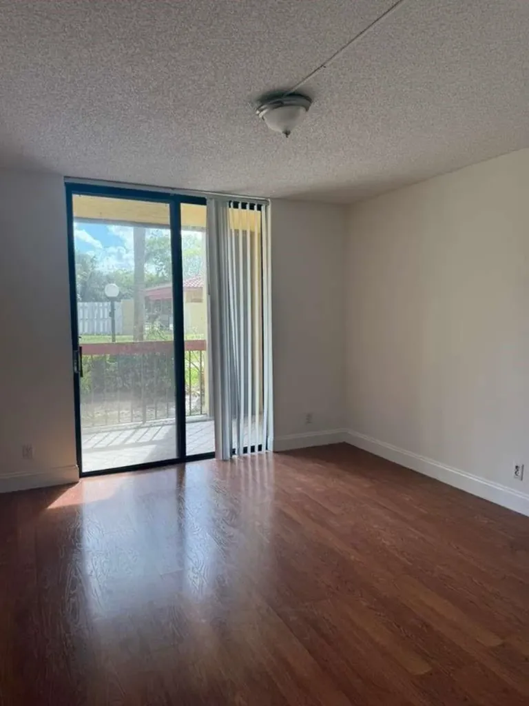 733 SE 1st Way Deerfield Beach FL 33441