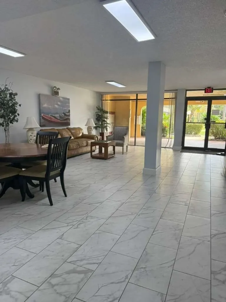 733 SE 1st Way Deerfield Beach FL 33441