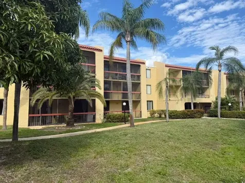 733 SE 1st Way Deerfield Beach FL 33441