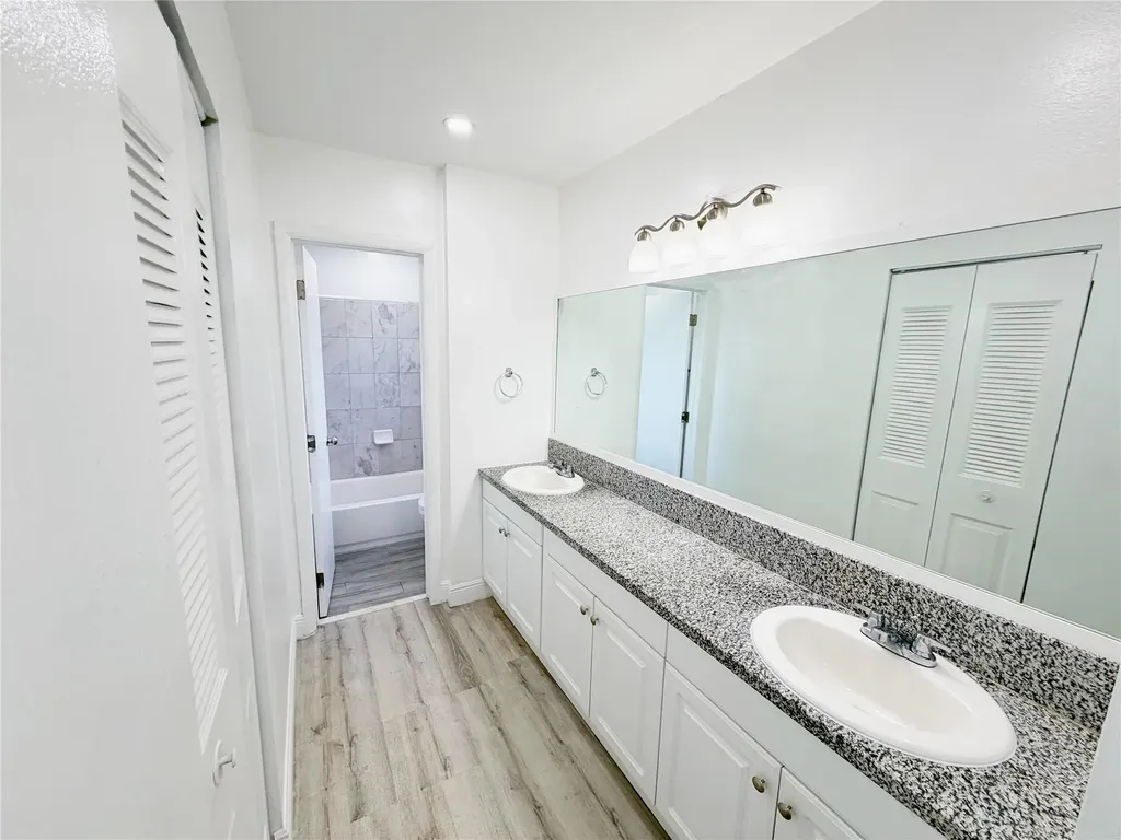 2710 Riverside Drive Coral Springs FL 33065