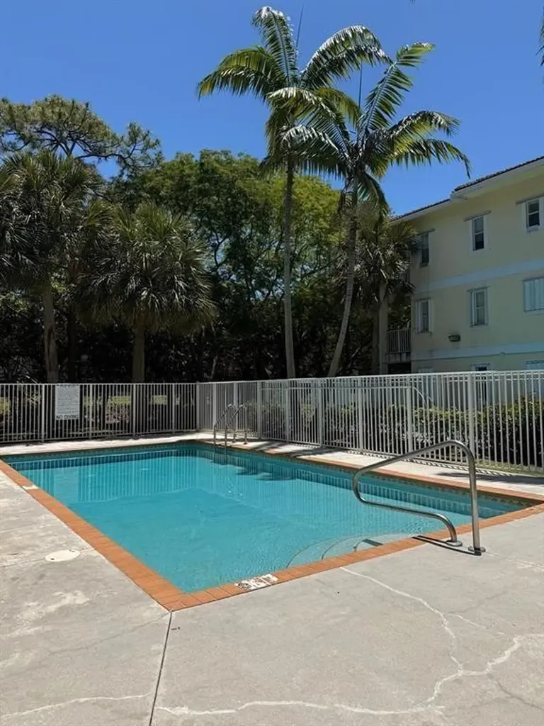2941 Riverside Drive Coral Springs FL 33065
