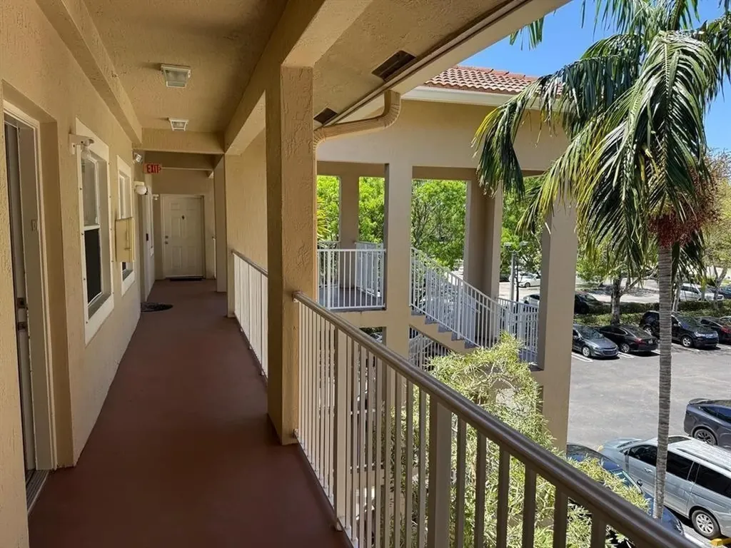 2941 Riverside Drive Coral Springs FL 33065