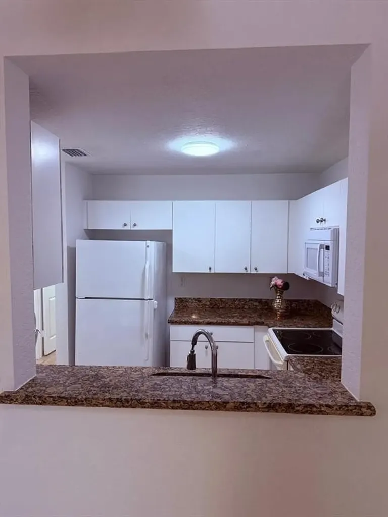 2941 Riverside Drive Coral Springs FL 33065