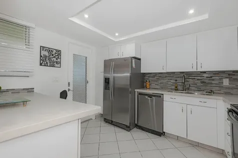 1333 E Hallandale Beach Boulevard Hallandale Beach FL 33009