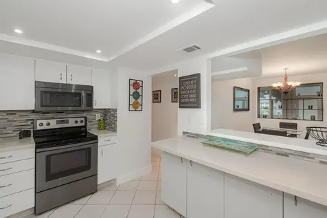 1333 E Hallandale Beach Boulevard Hallandale Beach FL 33009