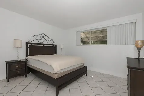 1333 E Hallandale Beach Boulevard Hallandale Beach FL 33009