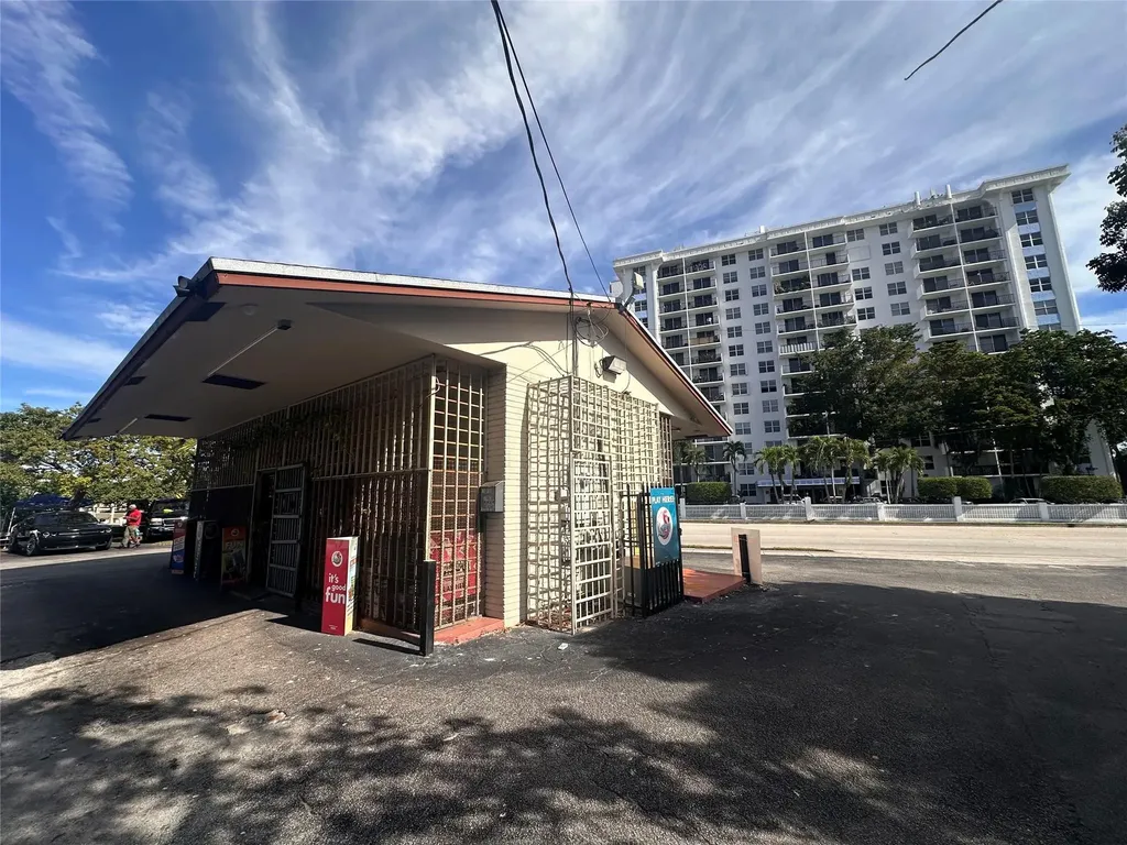 1790 N Andrews Square Fort Lauderdale FL 33311