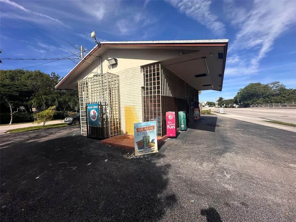1790 N Andrews Square Fort Lauderdale FL 33311