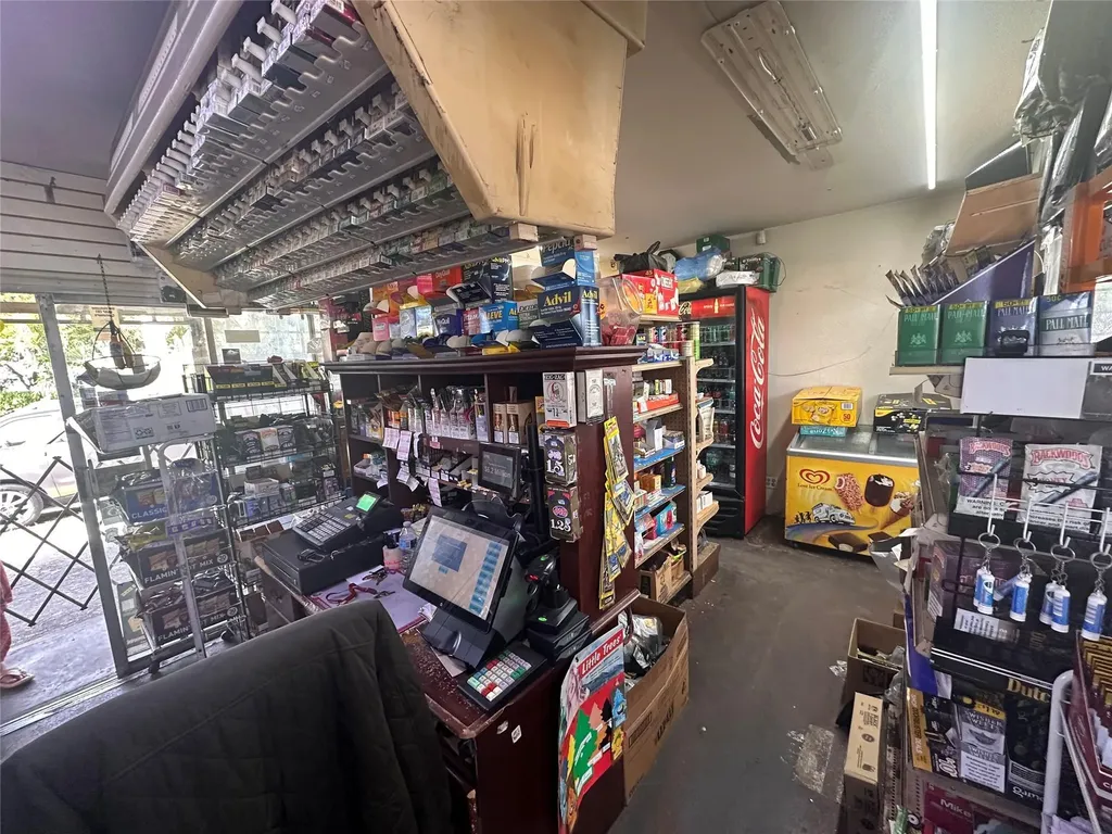 1790 N Andrews Square Fort Lauderdale FL 33311