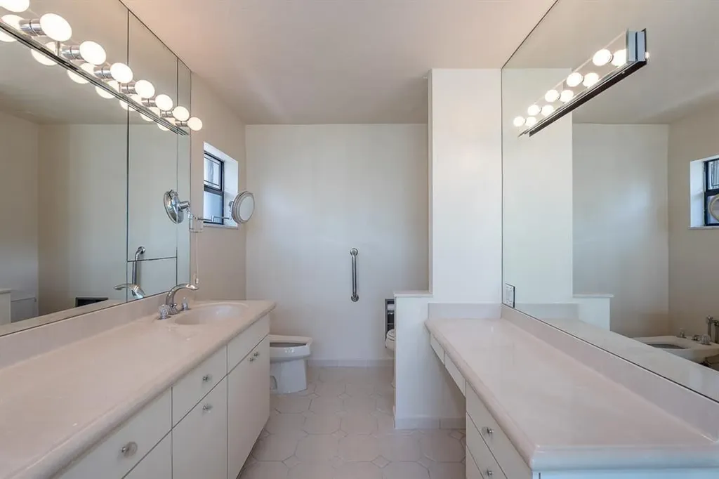 3650 N 36th Avenue Hollywood FL 33021