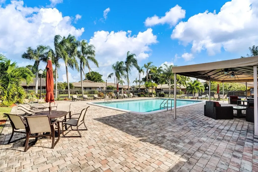 3650 N 36th Avenue Hollywood FL 33021