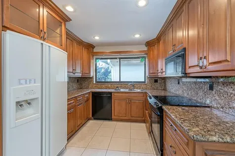 3650 N 36th Avenue Hollywood FL 33021