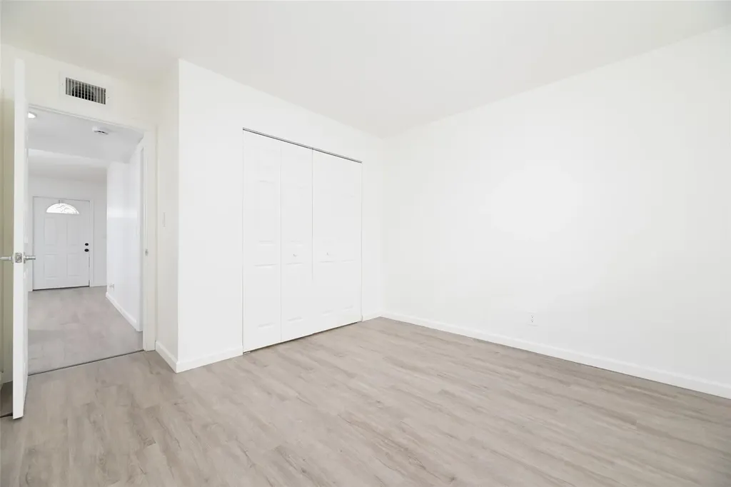 1401 NE 17th Court Fort Lauderdale FL 33305