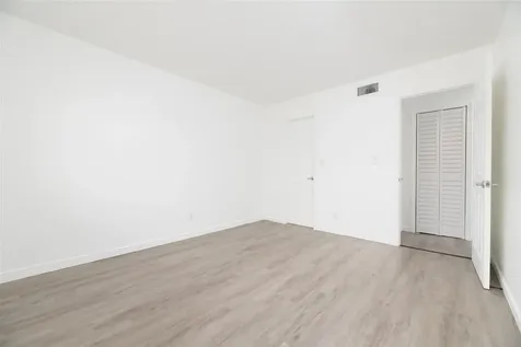 1401 NE 17th Court Fort Lauderdale FL 33305