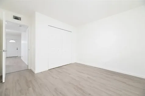1401 NE 17th Court Fort Lauderdale FL 33305