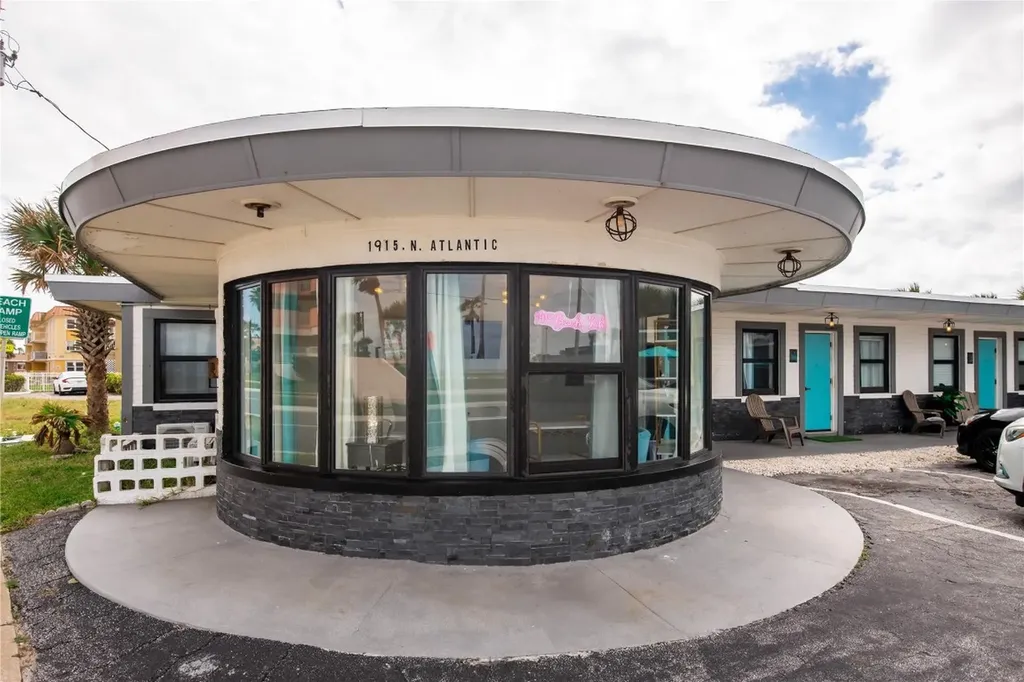 1915 N Atlantic Avenue Daytona Beach FL 32118