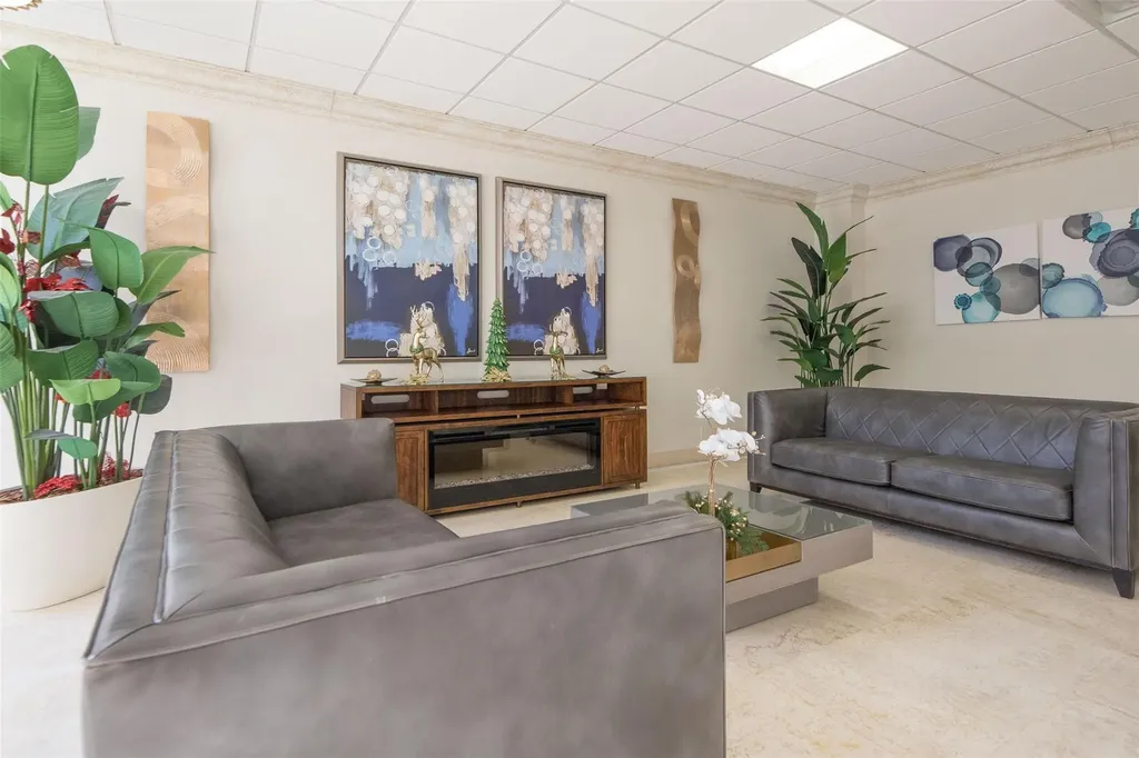 305 N Pompano Beach Boulevard Pompano Beach FL 33062