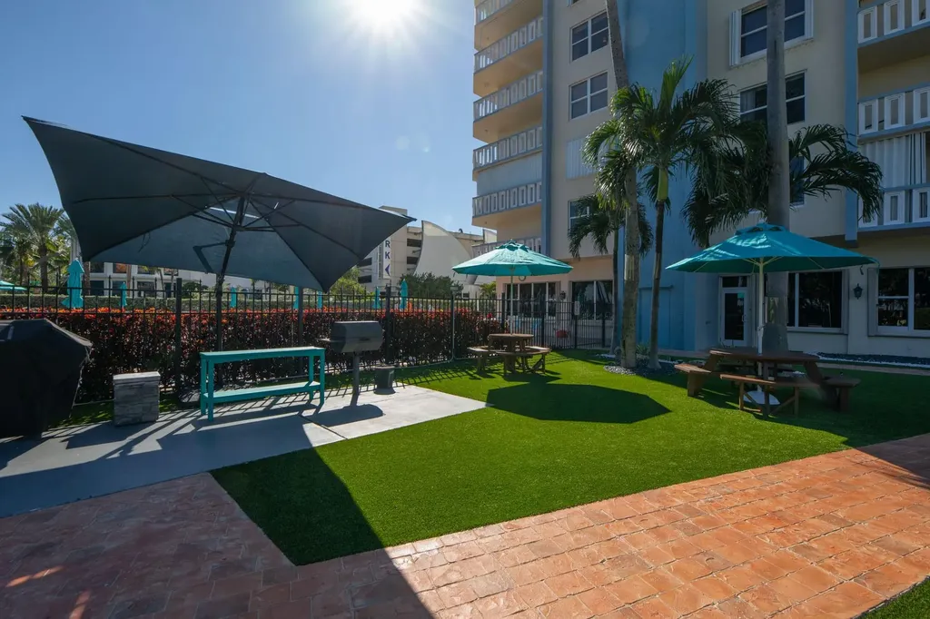 305 N Pompano Beach Boulevard Pompano Beach FL 33062