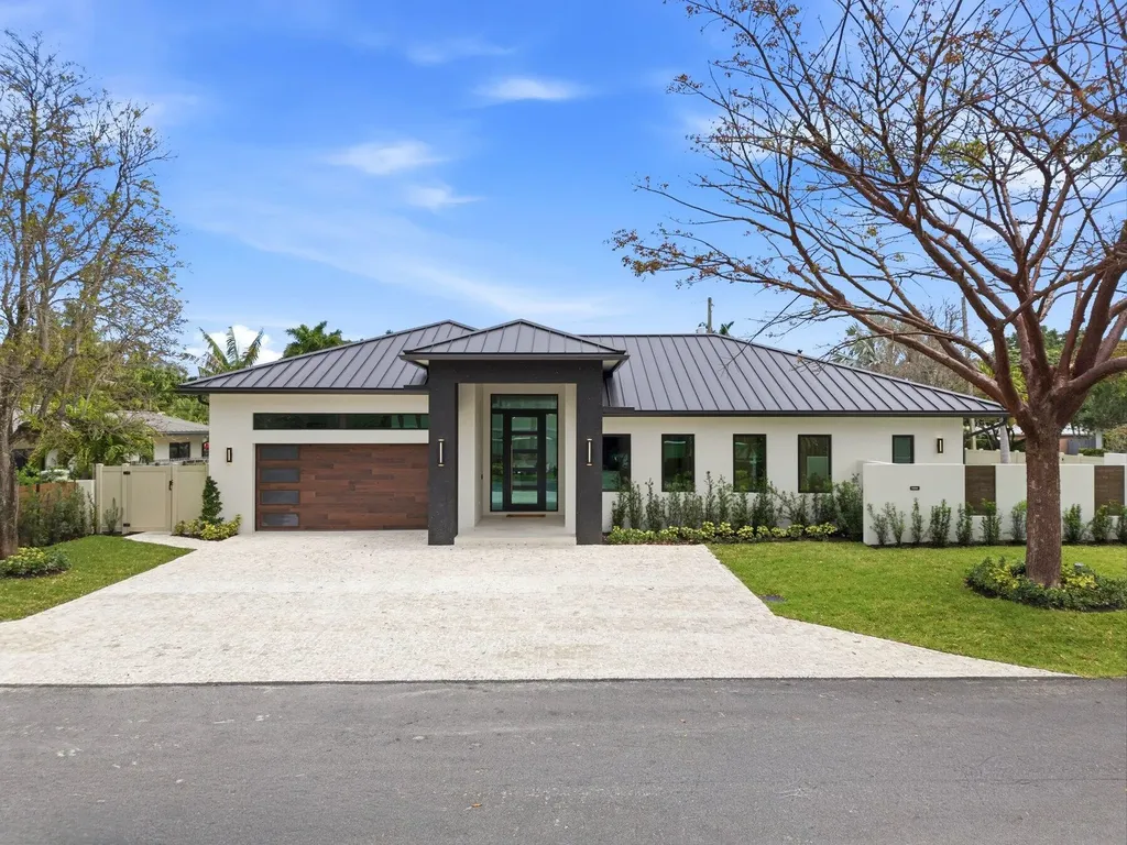 2400 NE 26th Avenue Fort Lauderdale FL 33305