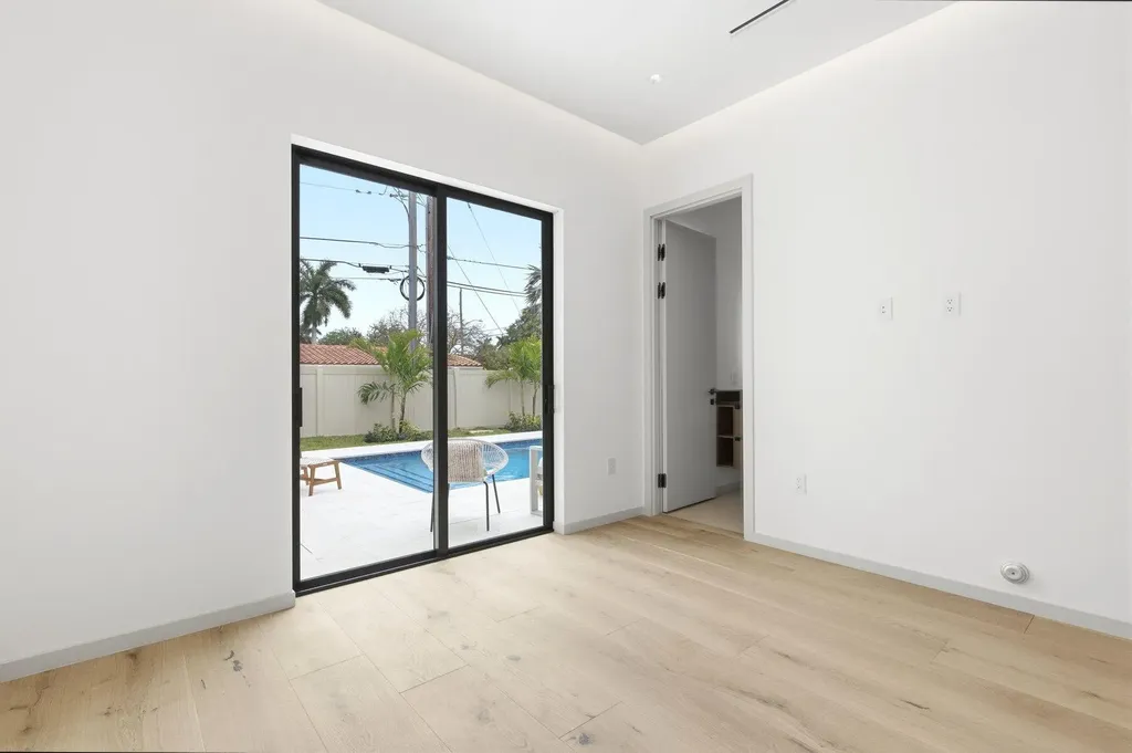 2400 NE 26th Avenue Fort Lauderdale FL 33305