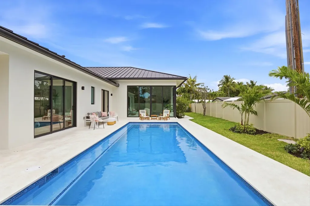 2400 NE 26th Avenue Fort Lauderdale FL 33305