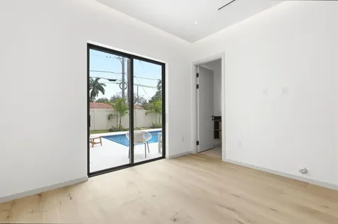 2400 NE 26th Avenue Fort Lauderdale FL 33305
