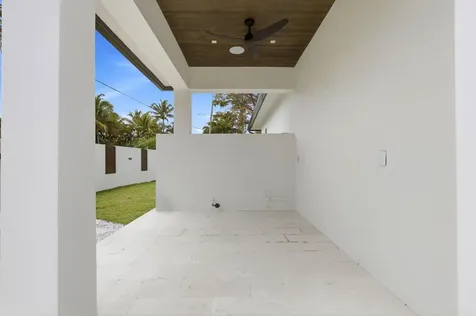 2400 NE 26th Avenue Fort Lauderdale FL 33305