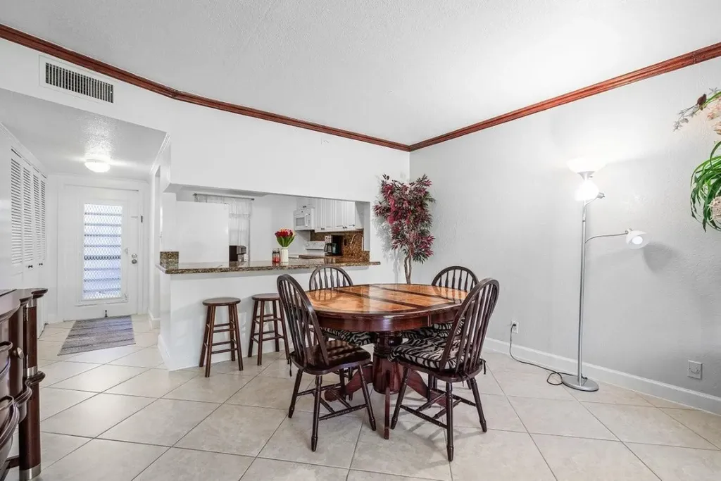 9280 SW 3rd Street Boca Raton FL 33428
