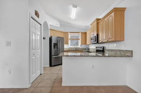 2130 NW 100th Avenue Pembroke Pines FL 33024