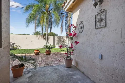 2130 NW 100th Avenue Pembroke Pines FL 33024