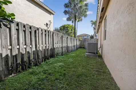 2130 NW 100th Avenue Pembroke Pines FL 33024