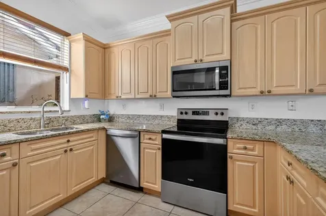 2130 NW 100th Avenue Pembroke Pines FL 33024