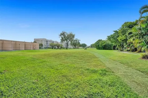 2704 NW 104th Avenue Sunrise FL 33322