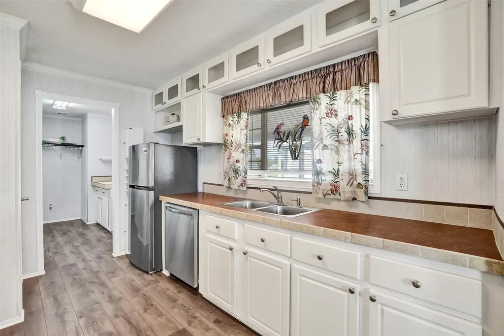 8601 SW 21st Court Davie FL 33324