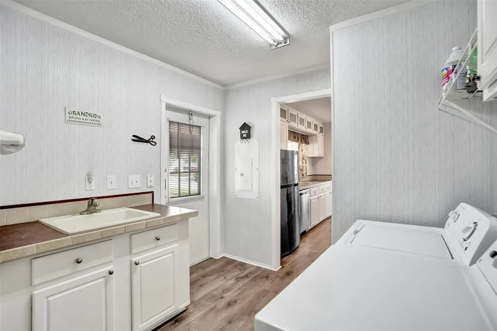 8601 SW 21st Court Davie FL 33324