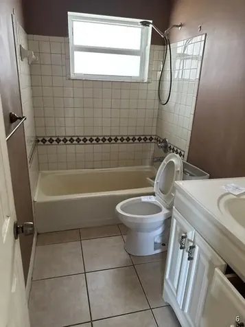 321 NE Genesee Avenue Port St Lucie FL 34983