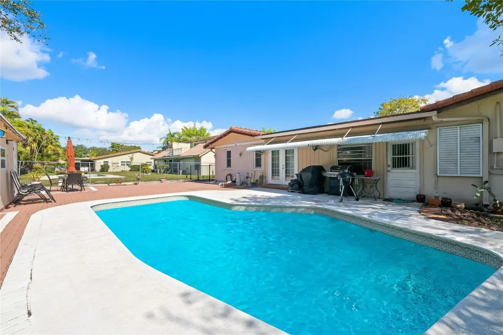 4010 Coral Springs Drive Coral Springs FL 33065