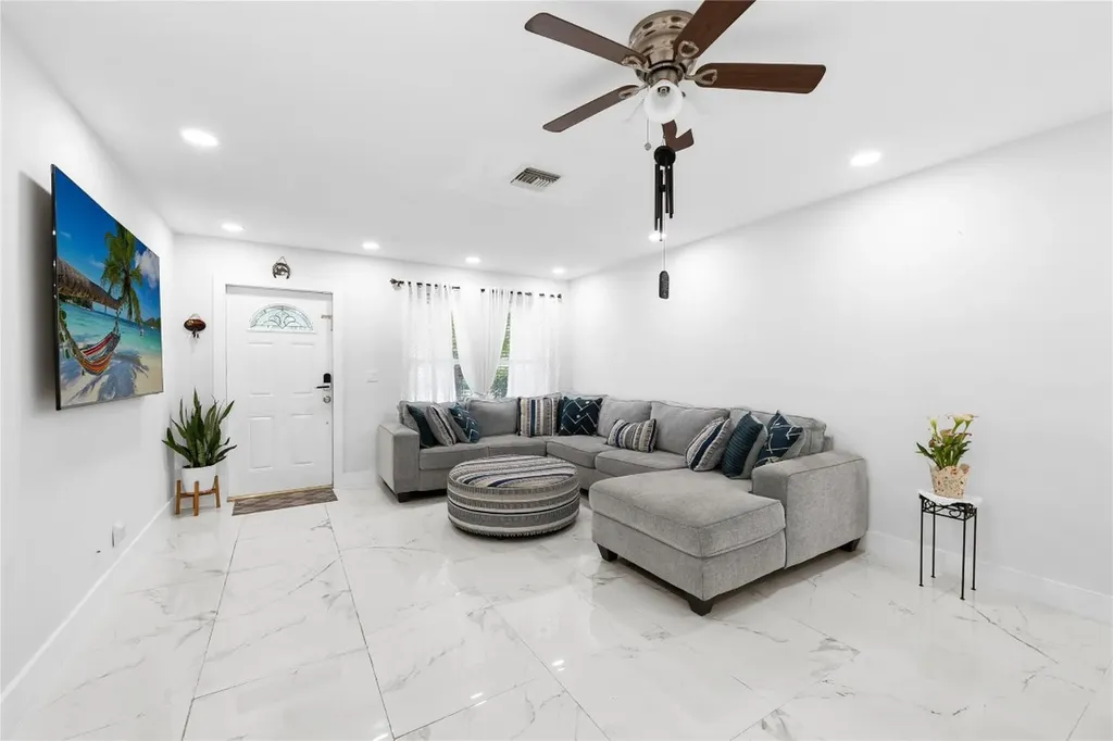 4010 Coral Springs Drive Coral Springs FL 33065