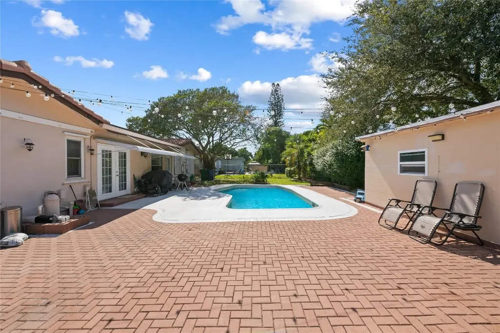 4010 Coral Springs Drive Coral Springs FL 33065