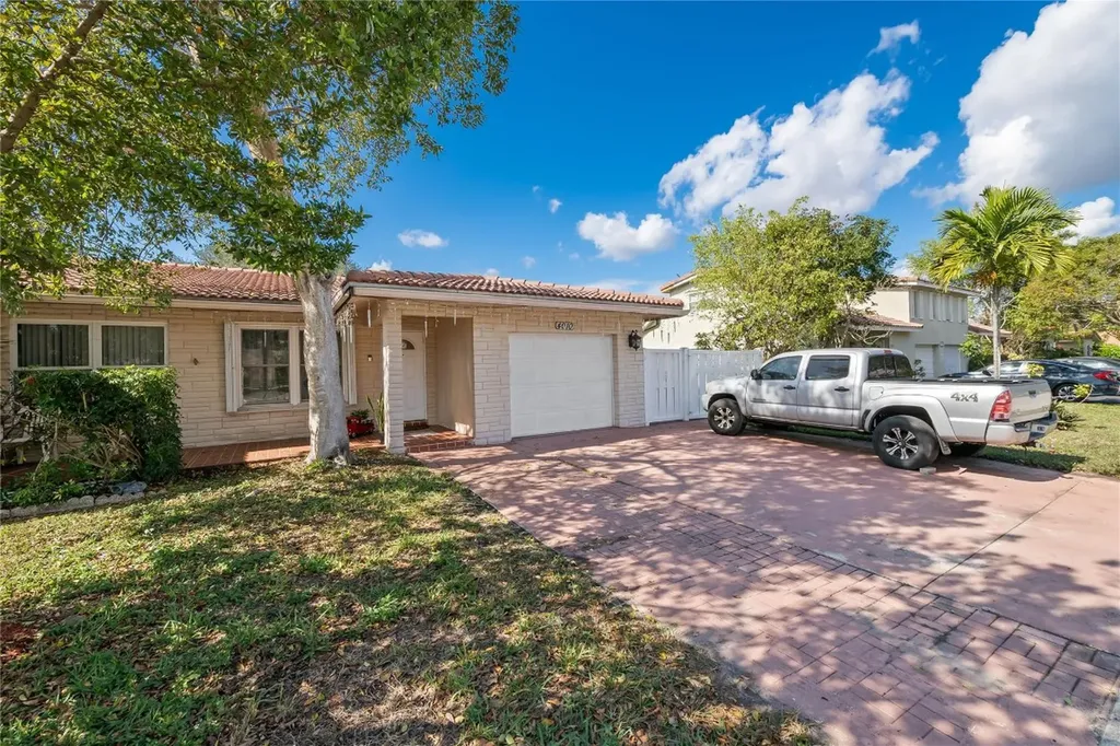 4010 Coral Springs Drive Coral Springs FL 33065