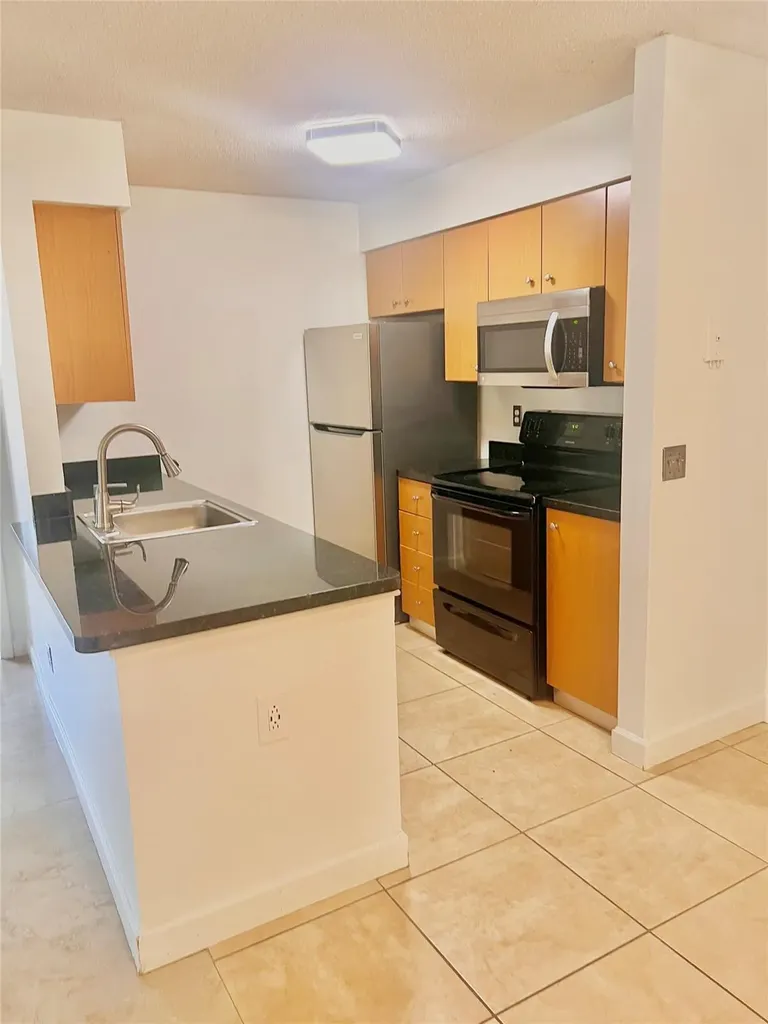 741 NW 104th Avenue Hollywood FL 33026