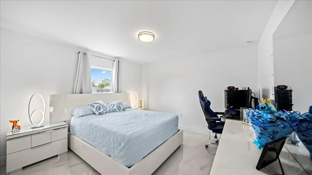 4317 Vicliff Road West Palm Beach FL 33406