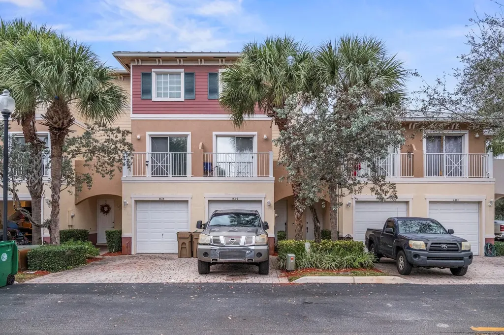 4609 SW 75th Way Davie FL 33314