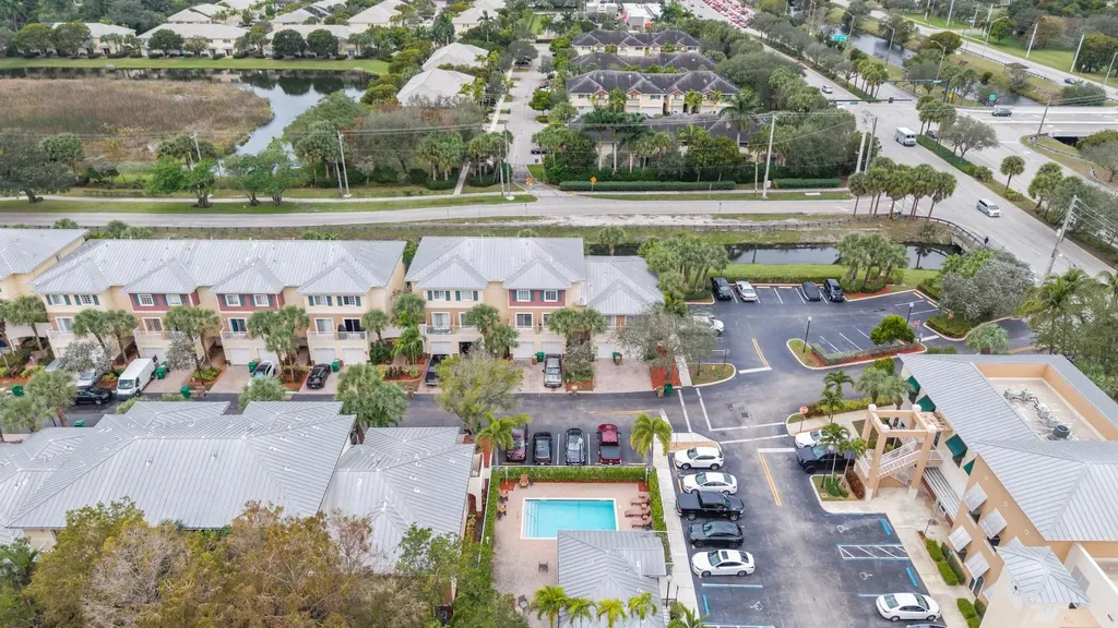 4609 SW 75th Way Davie FL 33314