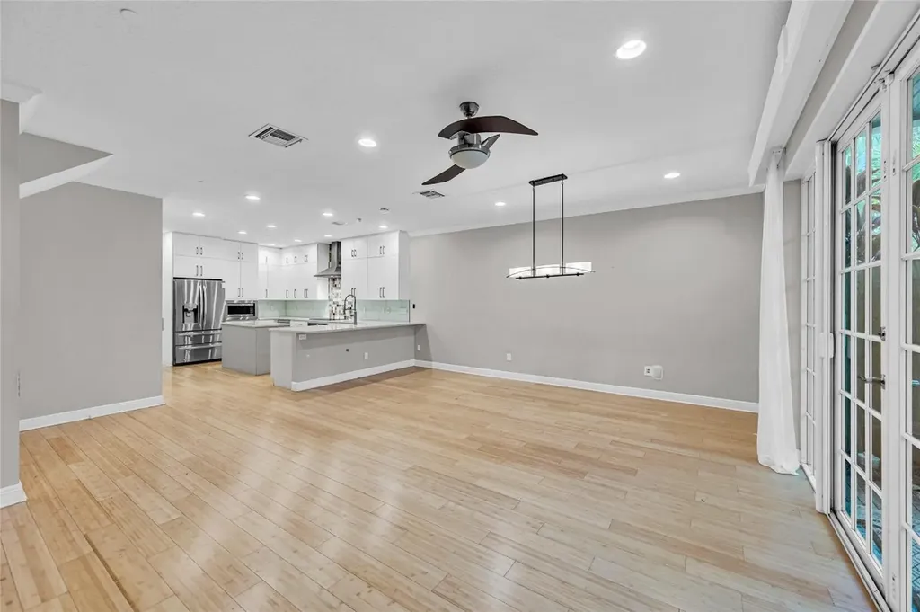 1617 NE 2nd Court Fort Lauderdale FL 33301