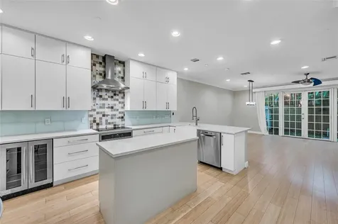 1617 NE 2nd Court Fort Lauderdale FL 33301