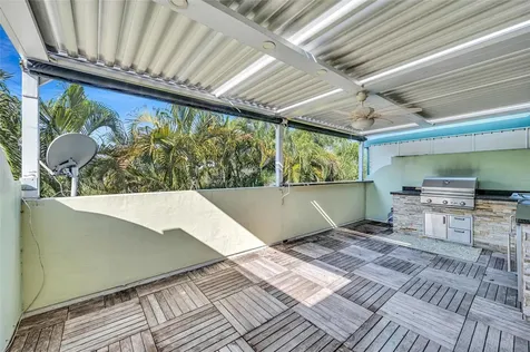 1617 NE 2nd Court Fort Lauderdale FL 33301